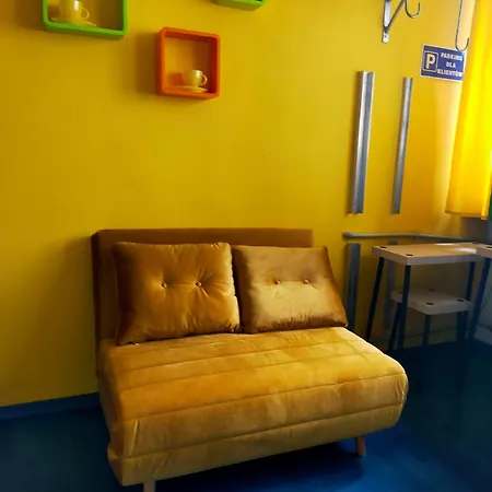 Apartment Colourful Space, So