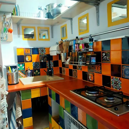 Colourful Space, So * وارسو